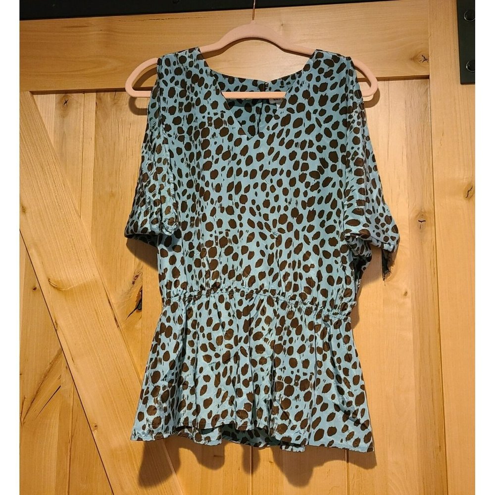 Better B Women's Small Blue Brown Cheetah Cold Shoulder Open Back Blouse